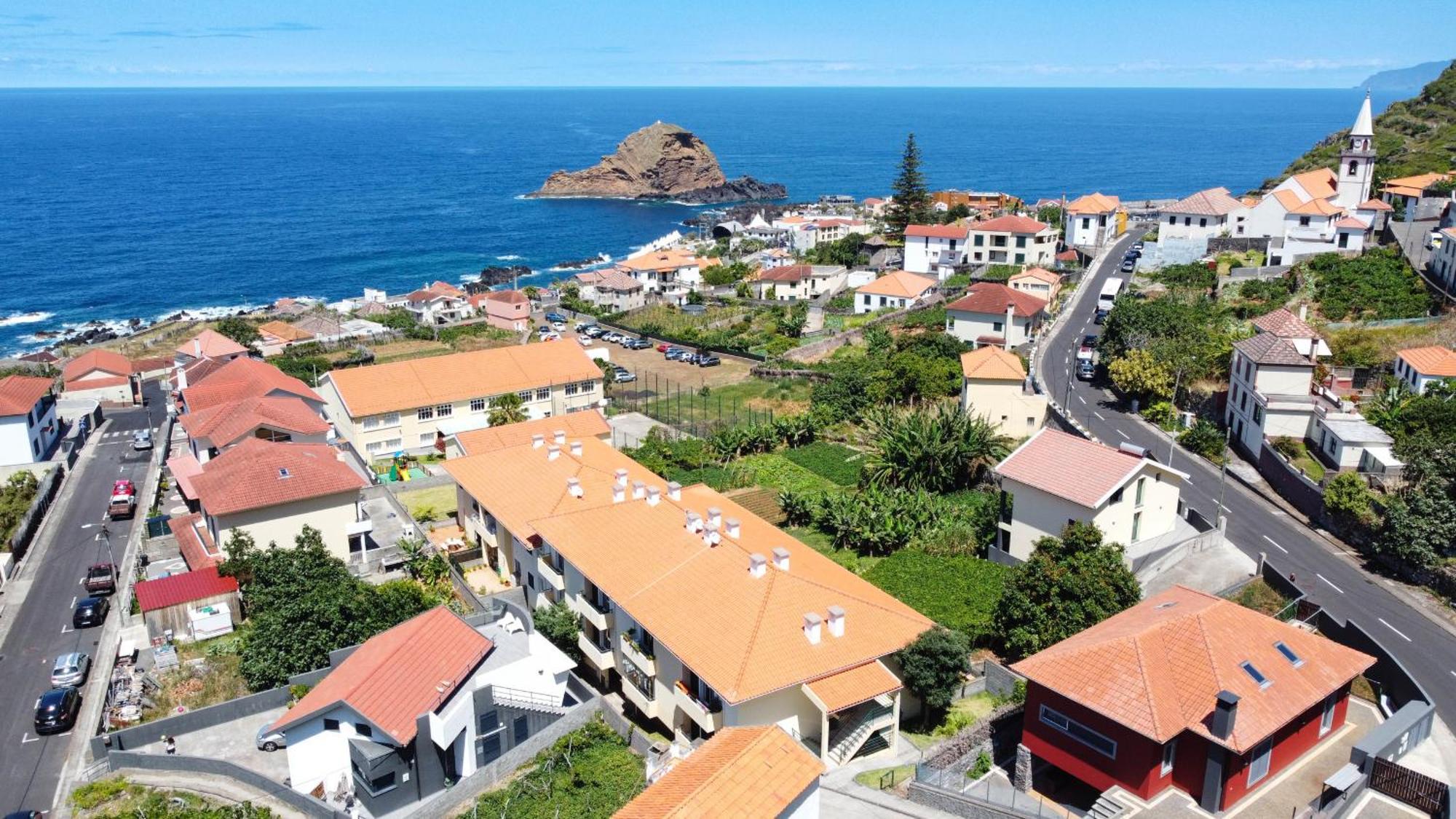 Atlantic Breeze By Atlantic Holiday Apartment Porto Moniz Bagian luar foto