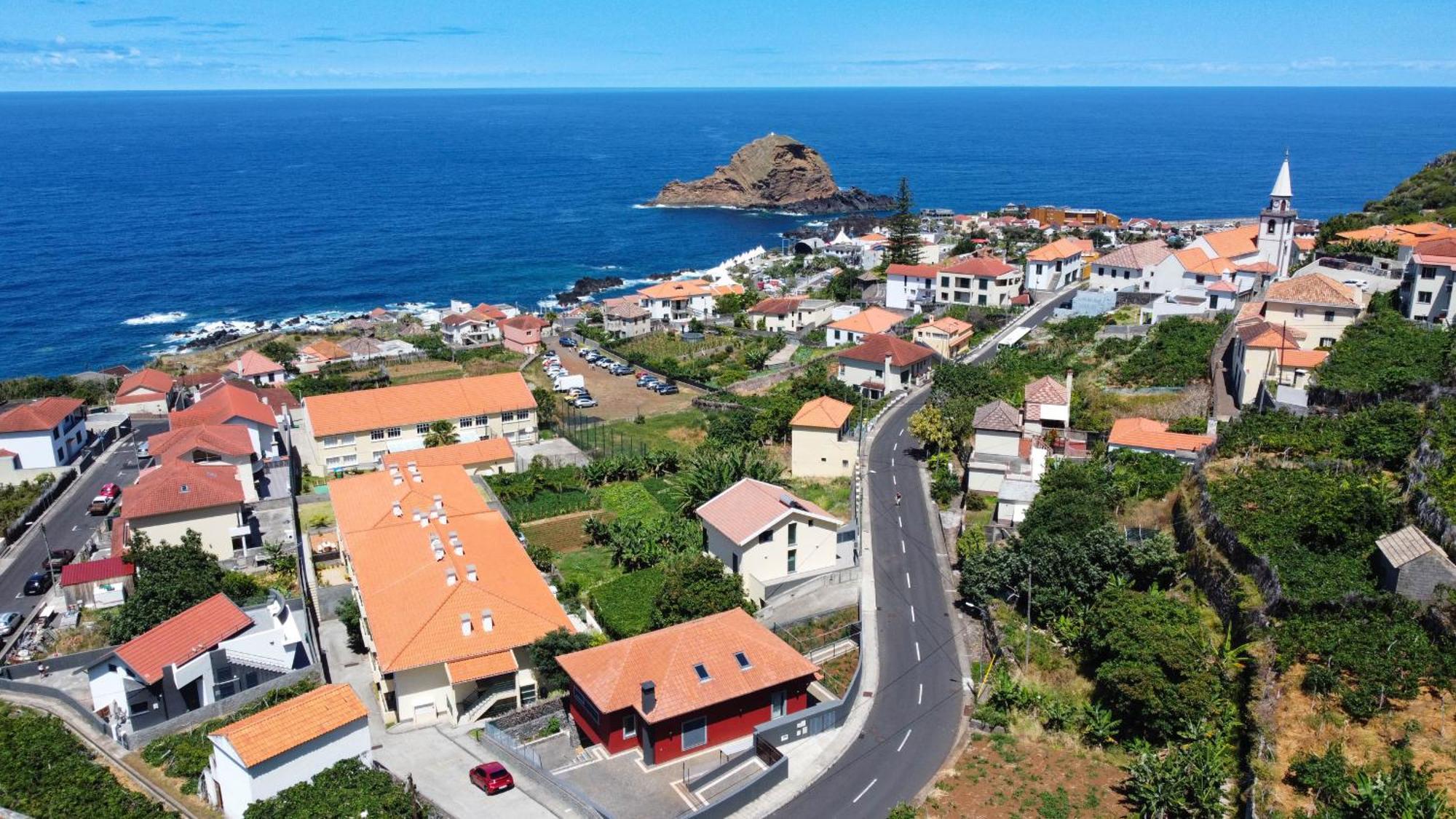 Atlantic Breeze By Atlantic Holiday Apartment Porto Moniz Bagian luar foto